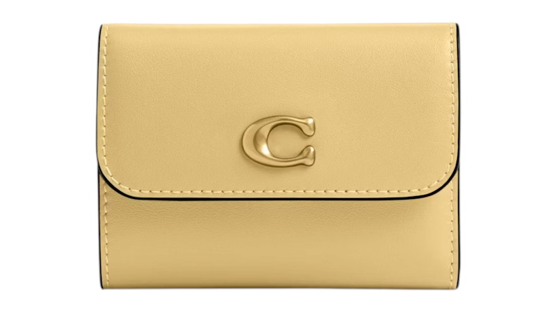 Coach Essential Card Holder Wallet Vanilla