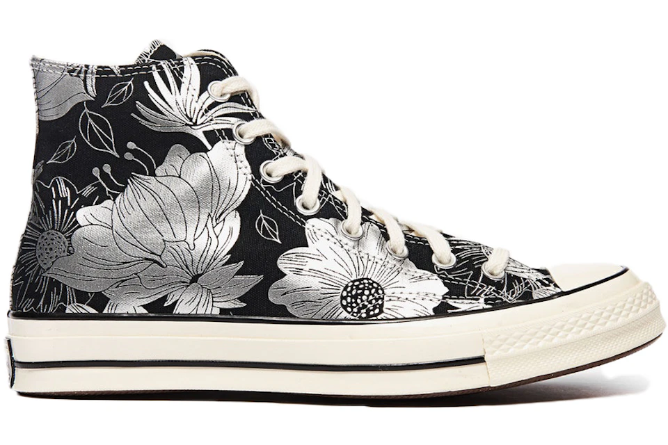 Arriba 44+ imagen black and white floral converse