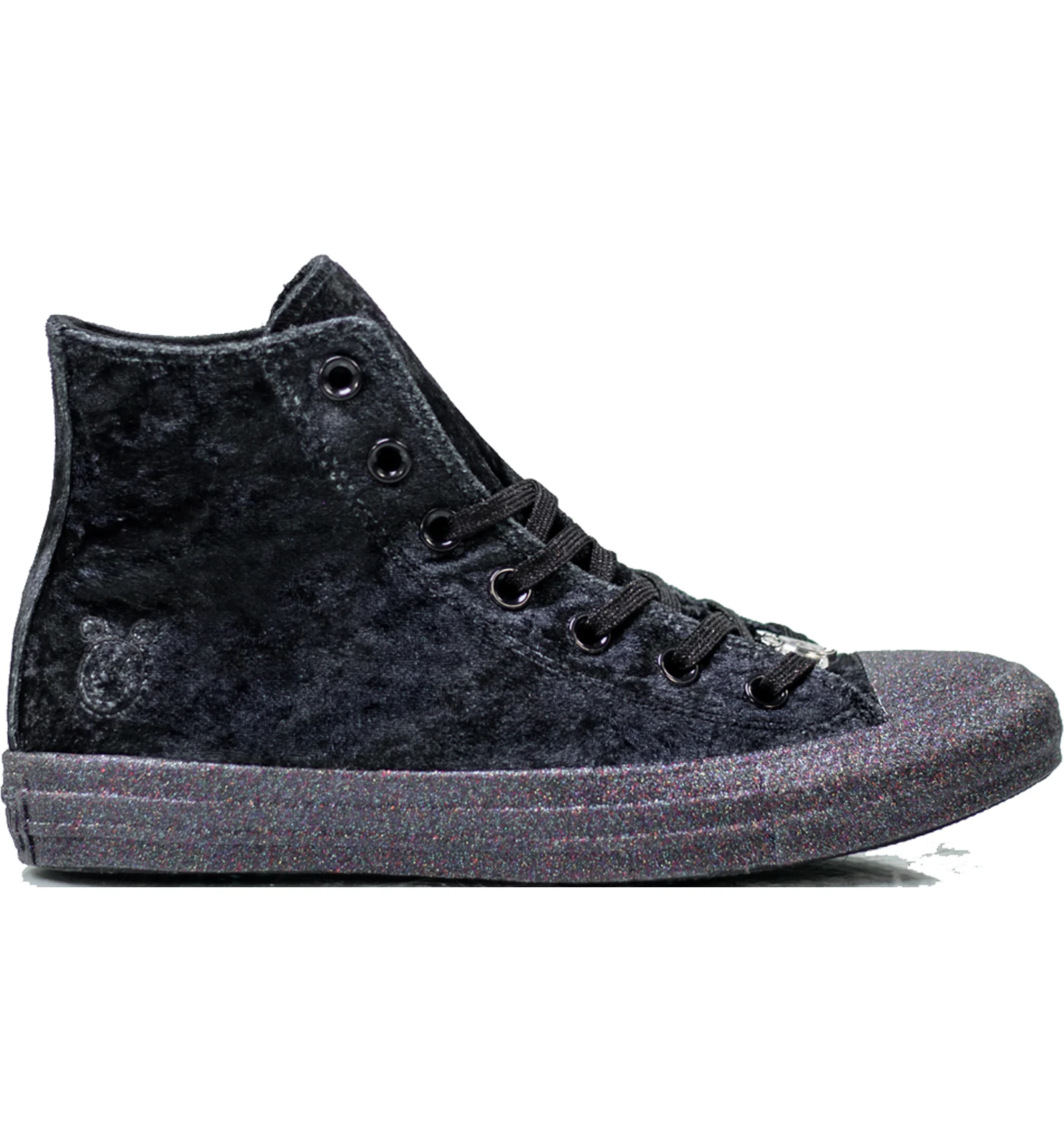 Miley cyrus shop black converse