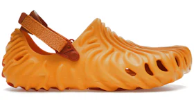 Sabot Crocs Pollex de Salehe Bembury coloris orange