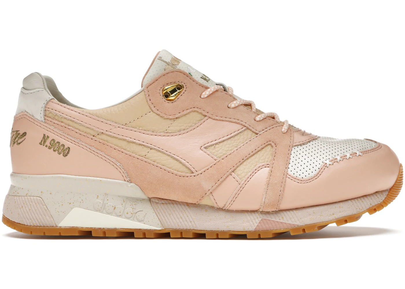 Diadora feature strawberry deals