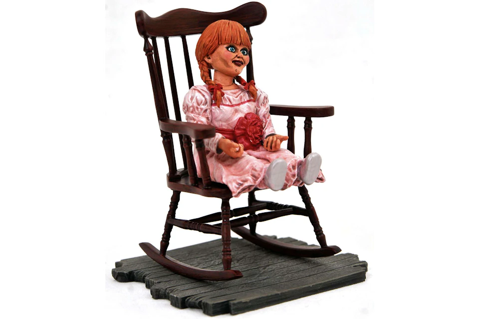 Diamond Select Toys Annabelle Movie Gallery Annabelle PVC Statue