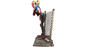 Diamond Select Toys DC Gallery Harley Quinn DCeased PVC Statue