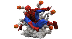 Diamond Select Toys Marvel Gallery Spider-Man Pumpkin Bombs PVC Statue