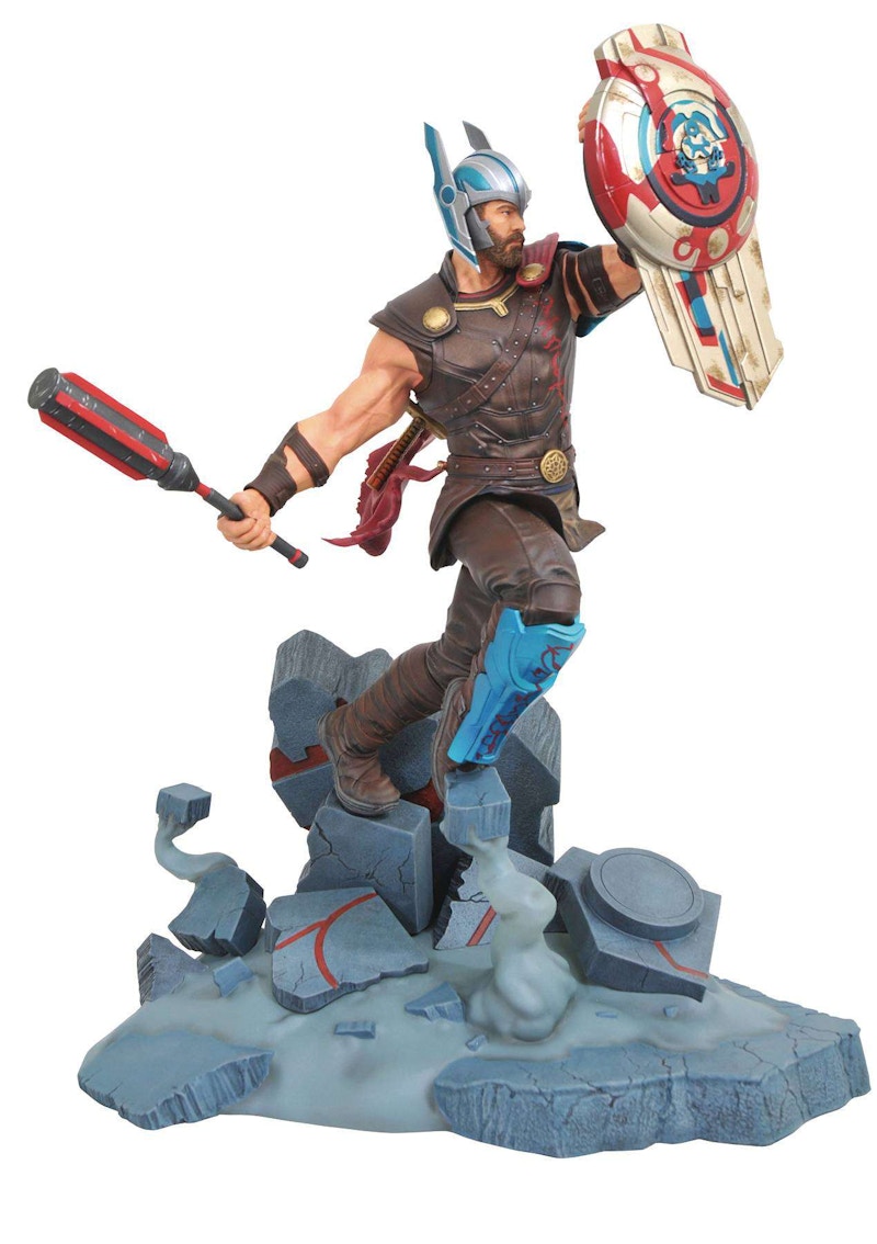 Thor diamond select store statue