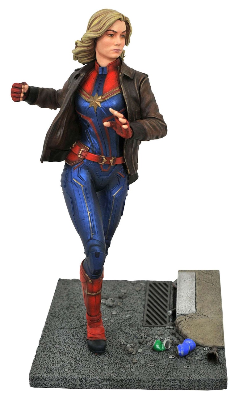 Diamond Select Toys Marvel Premier Collection Captain Marvel Resin