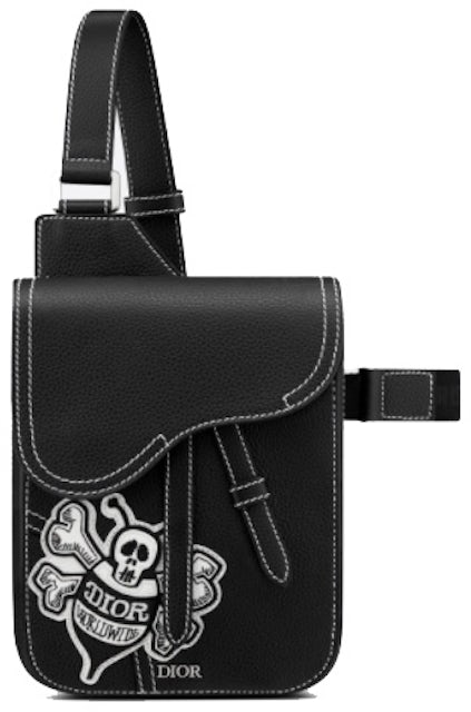 Dior - Saddle Pouch with Strap Black Grained Calfskin - Men