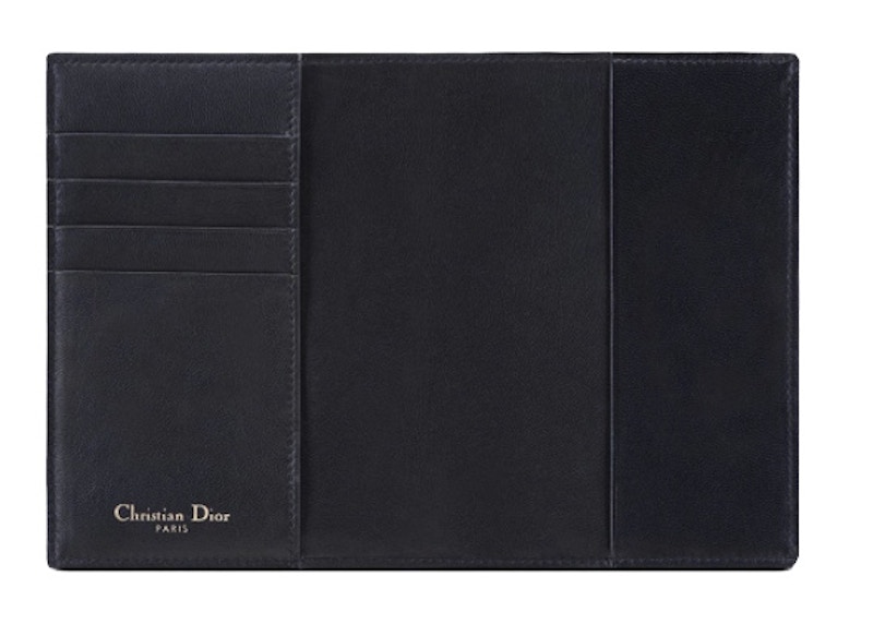 Dior passport outlet holder