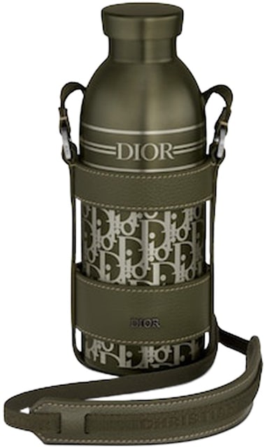 https://images.stockx.com/images/Dior-Shoulder-Strap-Aqua-Bottle-Olive-Dior-Oblique-Stainless-Steel.jpg?fit=fill&bg=FFFFFF&w=480&h=320&fm=jpg&auto=compress&dpr=2&trim=color&updated_at=1658695480&q=60