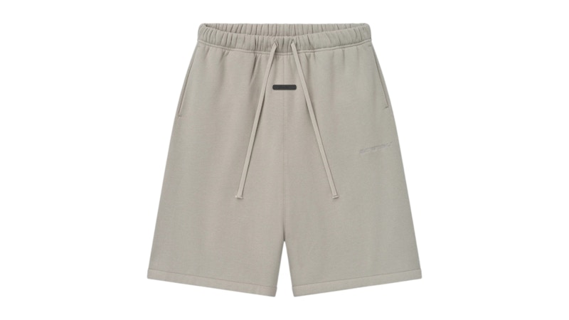 Men's Fear of God Essentials Active Trace Relaxed Short in Seal