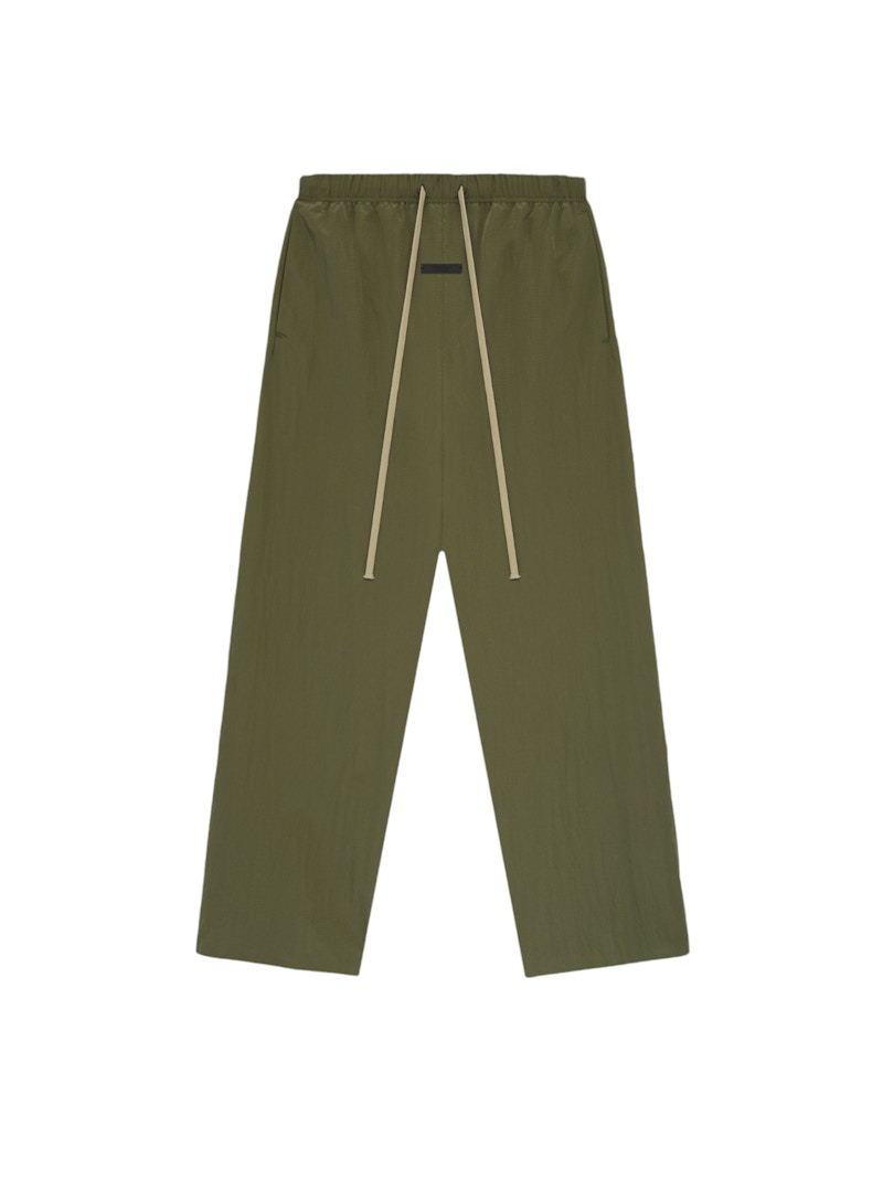 Pre-owned Fear Of God Men's Essentials Ripstop Relaxed Pant In Military In Green