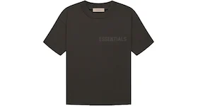 Camiseta Fear of God Essentials en grisáceo