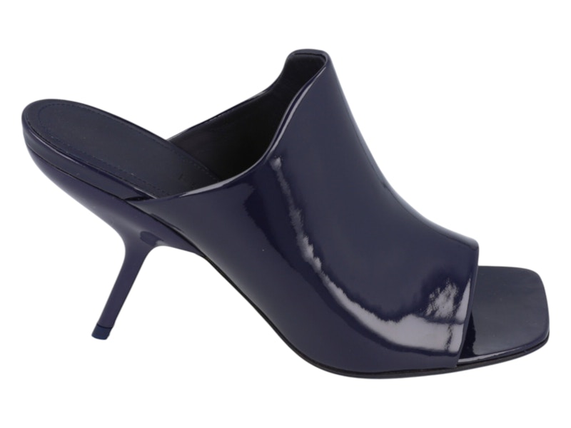 Pre-owned Ferragamo Era Patent Leather Mules (women's) Sneakers In Blue