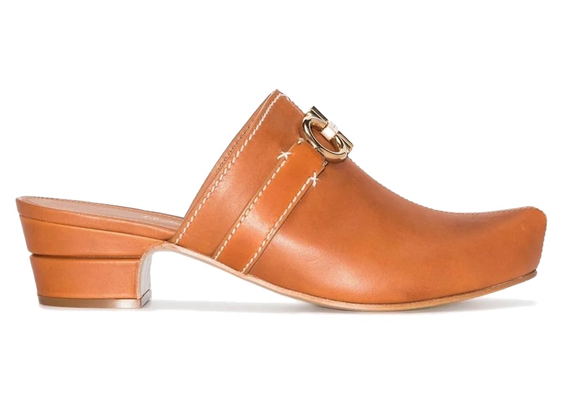 サンダル・ミュール FERRAGAMO GANCINI MULES Ferragamo Gancini Leather Mules | Black | FARFETCH