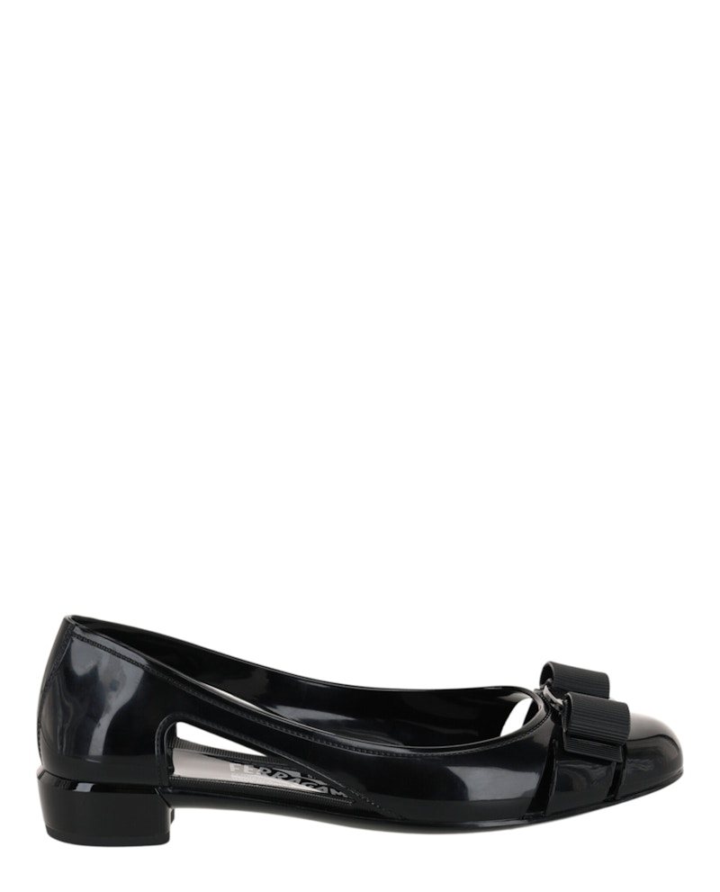 Pre-owned Ferragamo Jelly Patent Leather Pumps (women's) Sneakers In Black