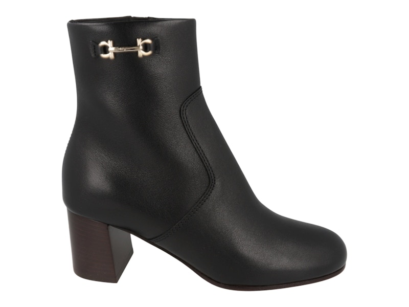 Pre-owned Ferragamo Otello Leather Booties (women's) Sneakers In Black