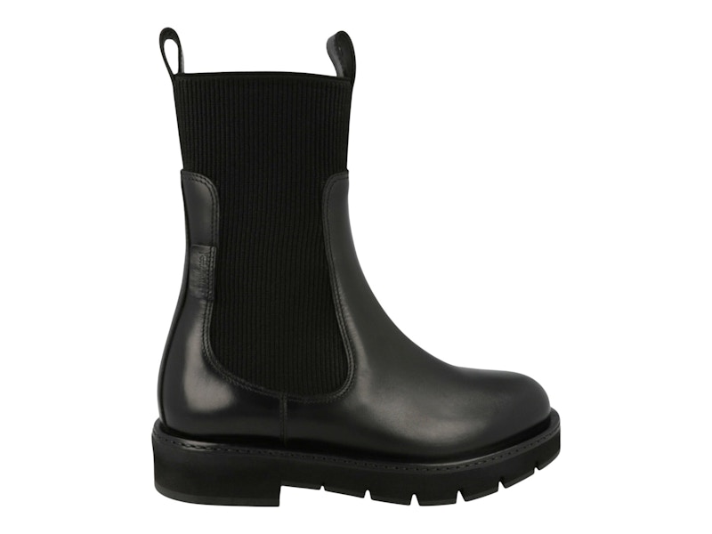 Pre-owned Ferragamo Rook Chelsea Boots (women's) Sneakers In Nero In Black