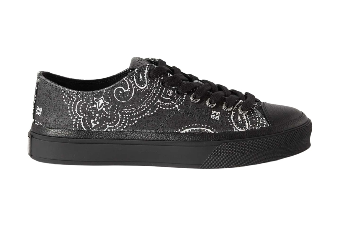 Pre-owned Givenchy City Low-top In 4g Bandana Black White In Black/white