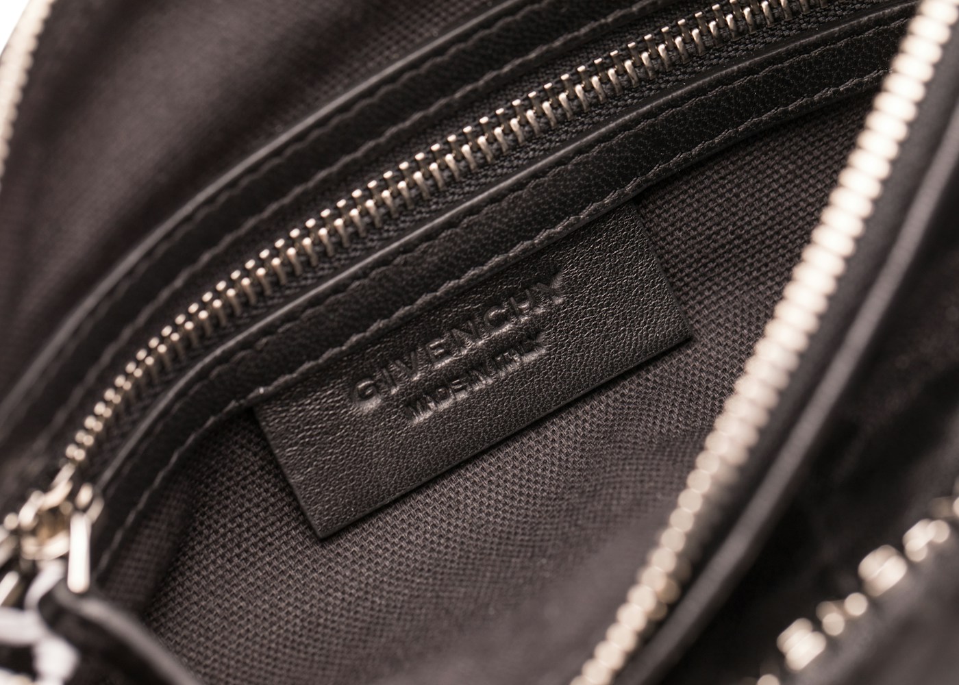 Givenchy Pepe Pandora Messenger Tumbled Sheepskin Mini Black in Leather ...