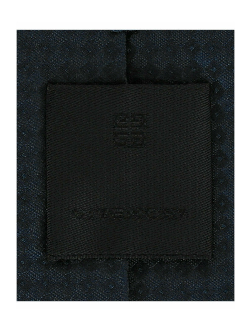 nextProductImage