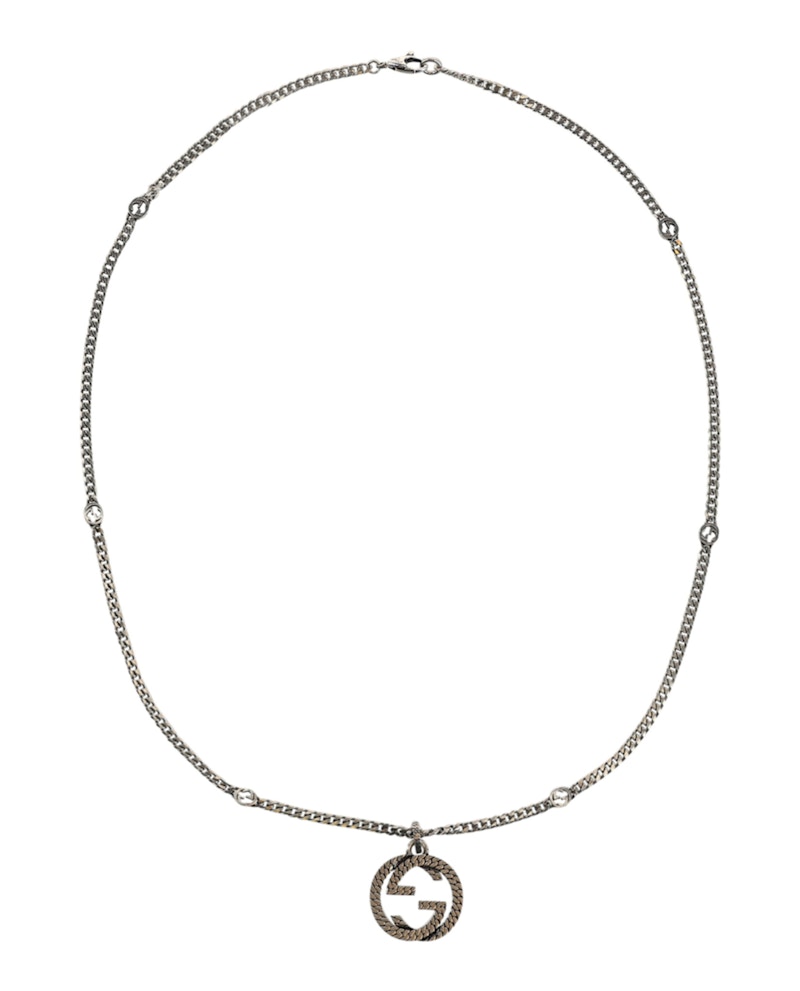 Collana con pendente Gucci Interlocking G in argento