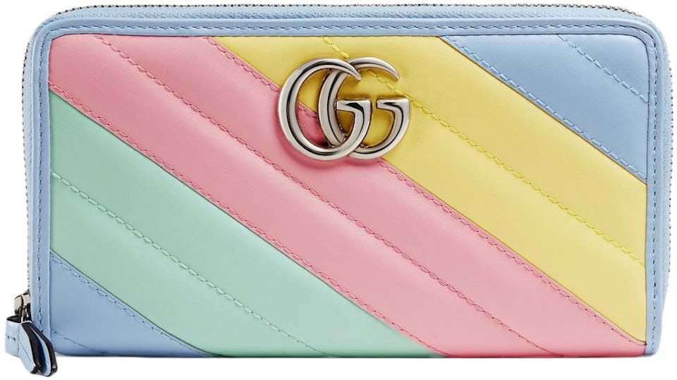GG Marmont zip around wallet in pink leather and GG Supreme