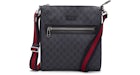 Gucci Messenger GG Supreme en negro y gris