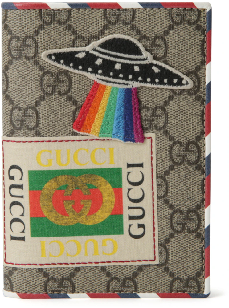 Gucci Beige GG Supreme Canvas Passport Holder