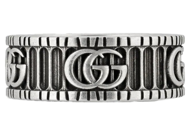 Gucci ring with online double g in silver