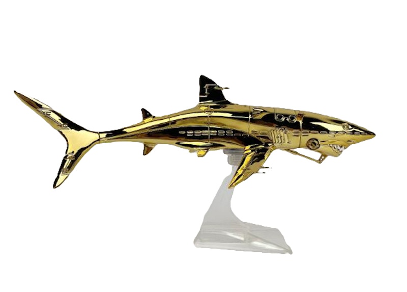 Hajime Sorayama Shark Vinyl Figure Gold - FW21 - US