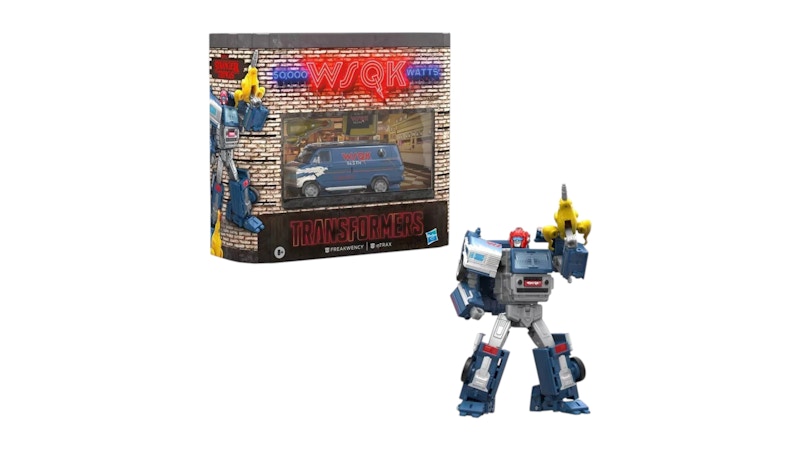 Hasbro Transformers Collaborative Stranger Things Freakwency and 8-Trax Action Figures