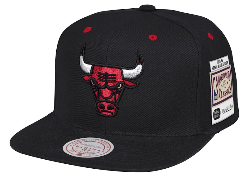 bulls hat black