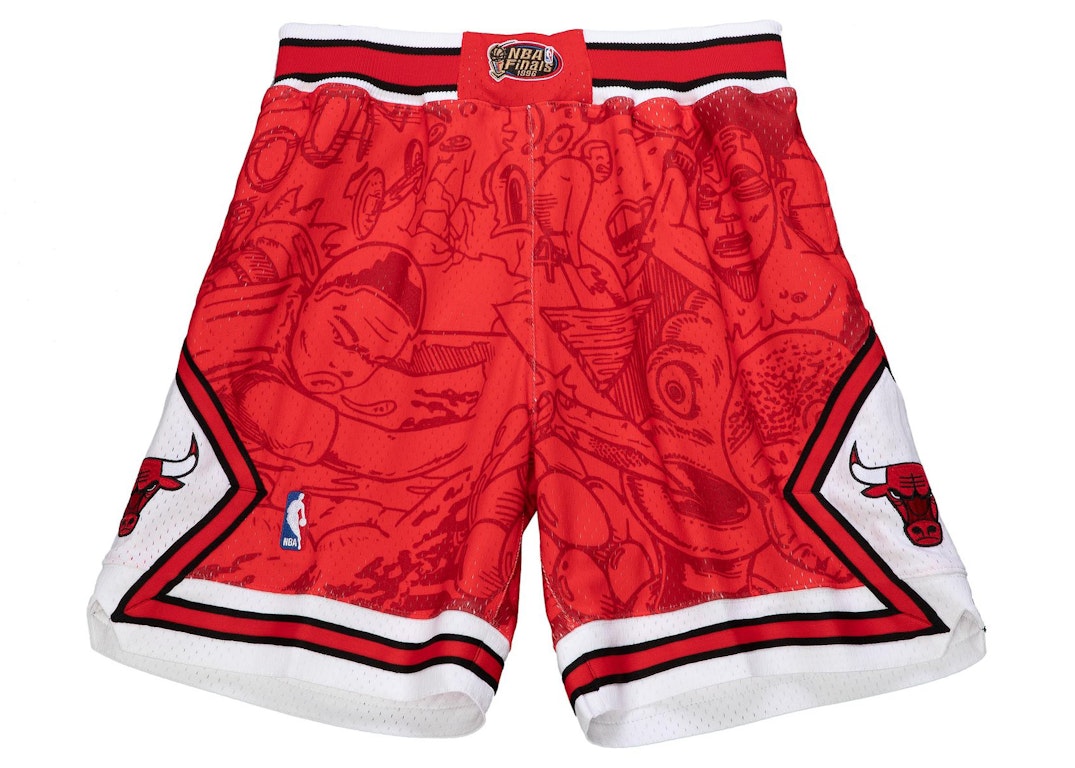 Pre-owned Hebru Brantley X Mitchell & Ness Chicago Bulls Shorts White/red