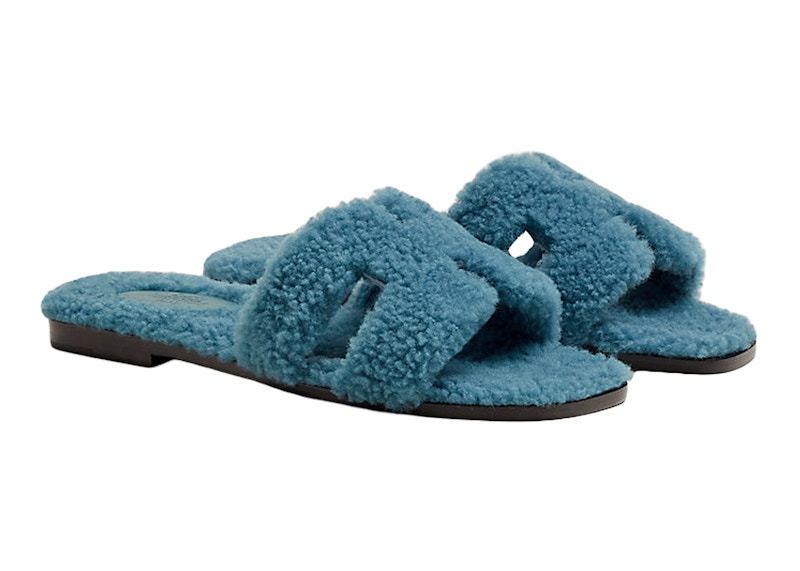 Blue on sale hermes slippers