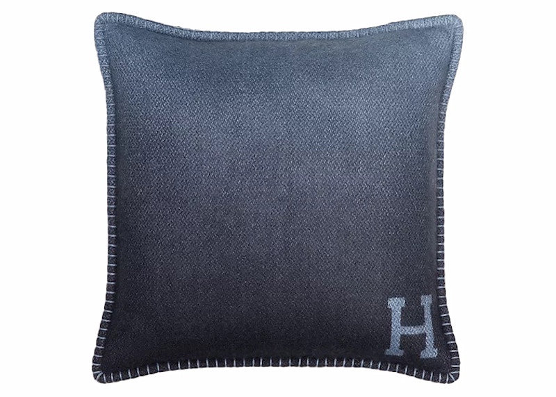 Hermes Yack'n'Dye Pillow Anthracite in 100% Tibetan Yak - US