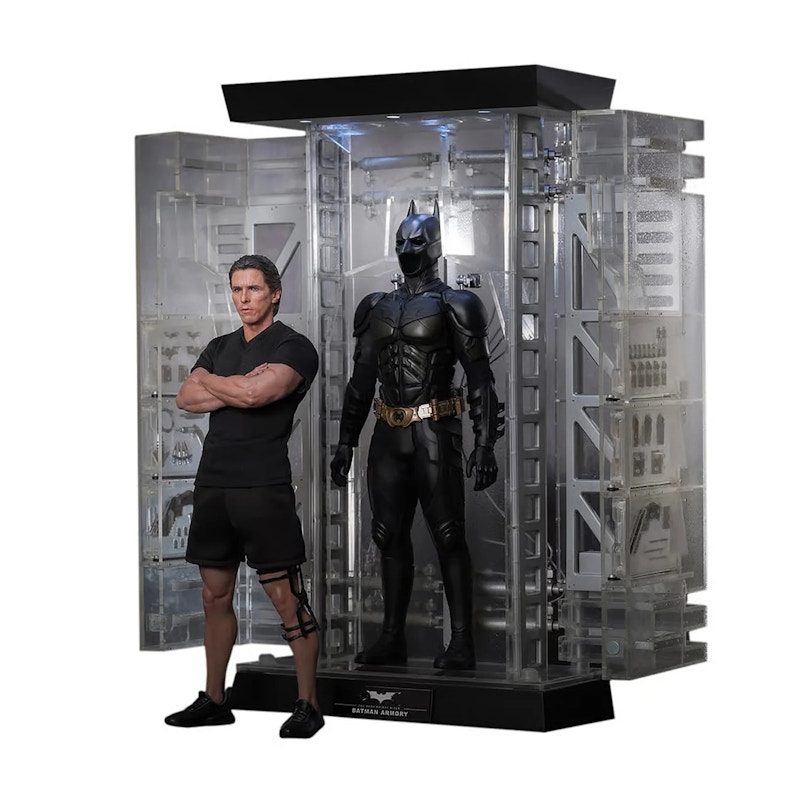 Hot Toys The Dark Knight Rises Batman Armory with Bruce
