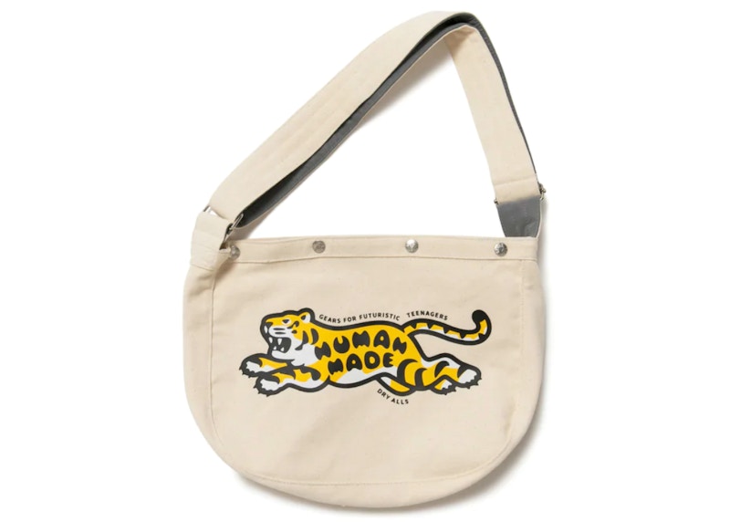 Human Made Paperboy Bag Whiteカラーホワイト