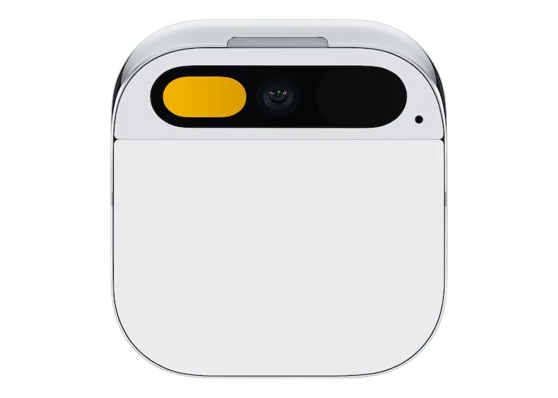 Ai Pin Lunar