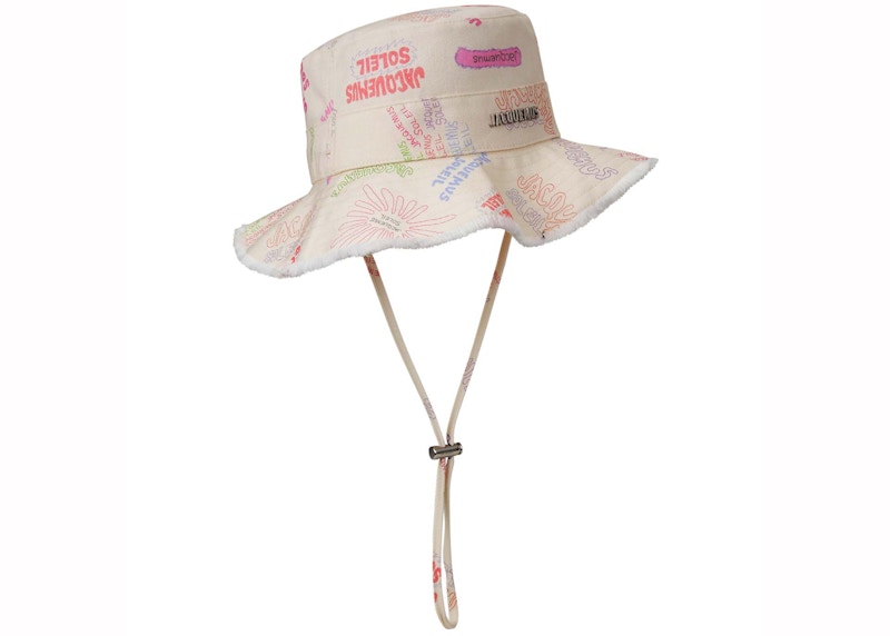 キャップ [JACQUEMUS] Le Bob Artichaut Bucket JACQUEMUS Le Bob Artichaut Bucket Hat in Croco Beige | FWRD
