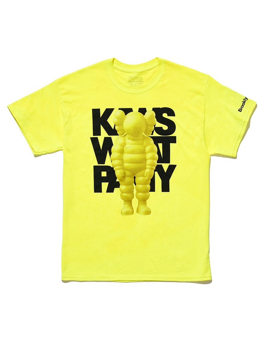 爆買いお得KAWS × Brooklyn Museum 限定Tシャツ Mサイズ Tシャツ/カットソー(半袖/袖なし)
