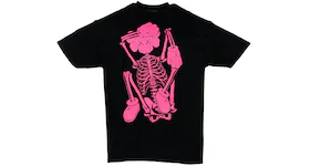 Camiseta KAWS SKELETON NEW FICTION en rosa