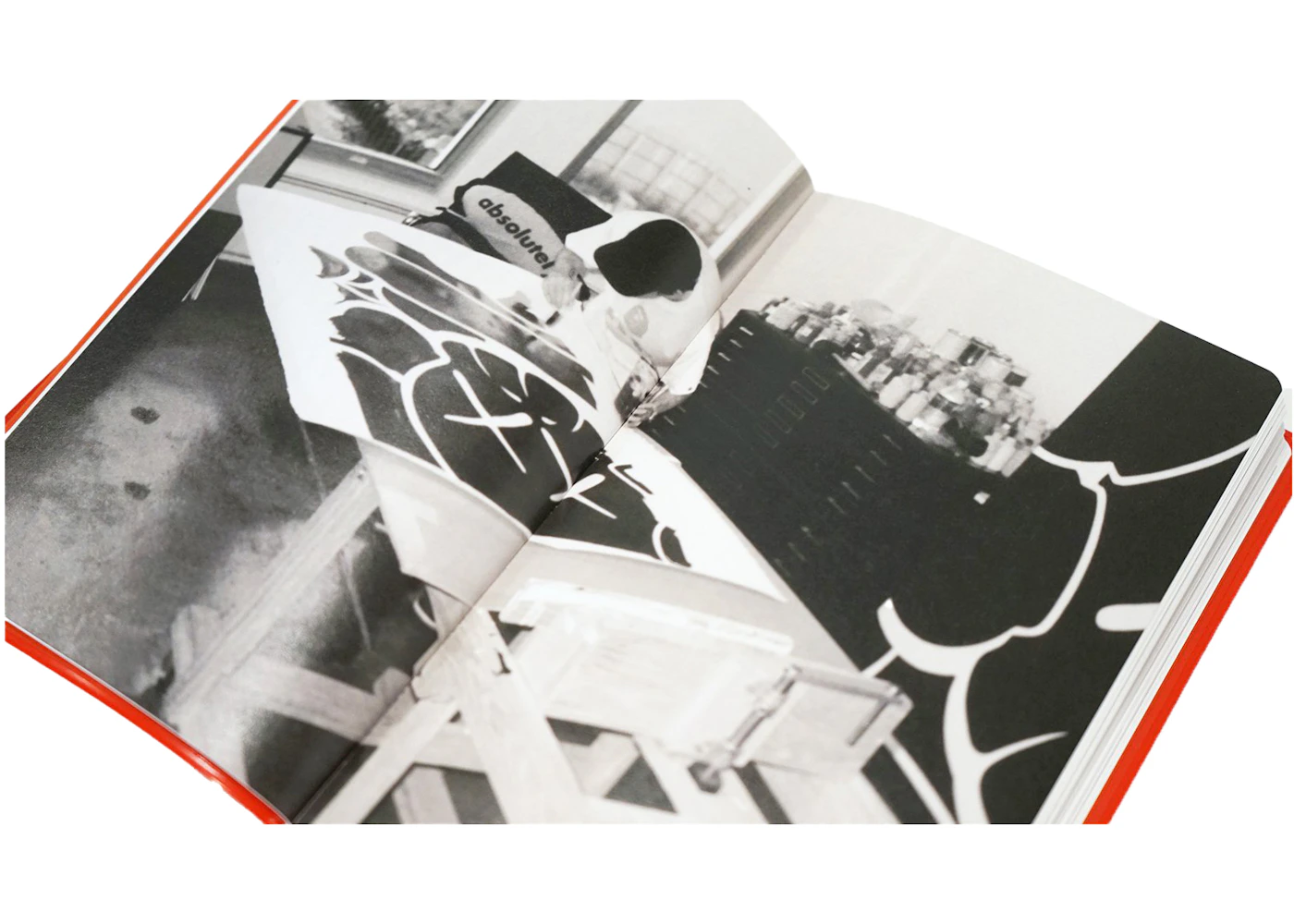 KAWS Tokyo First Handbook GB