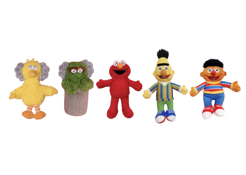 アクセサリー KAWS x SESAMI STREET KAWS x Sesame Street Water Parade Plush Keychain Set of 5 - JP