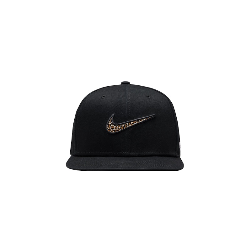 Black and 2024 gold nike snapback