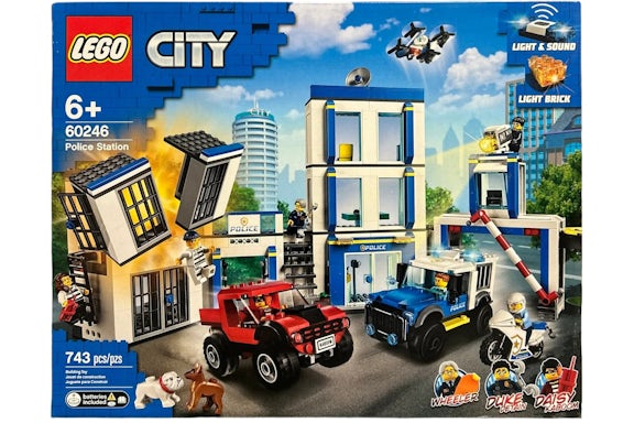 LEGO City Commissariat de police Ensemble 60246