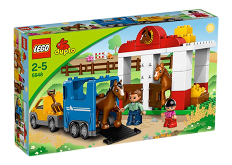 Duplo stable hot sale set