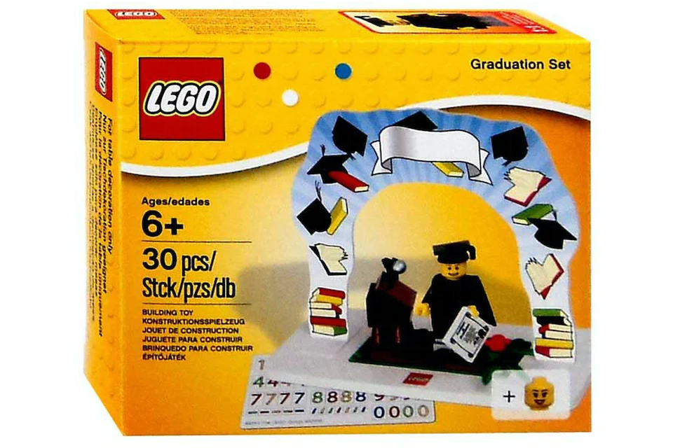 LEGO Graduation Set 850935