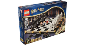 LEGO Harry Potter Hogwarts Wizard's Chess Set 76392