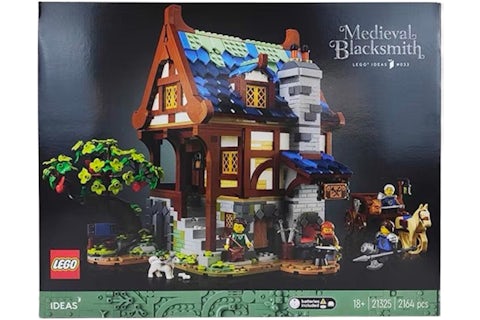 LEGO Ideas Medieval Blacksmith Set 21325 GB