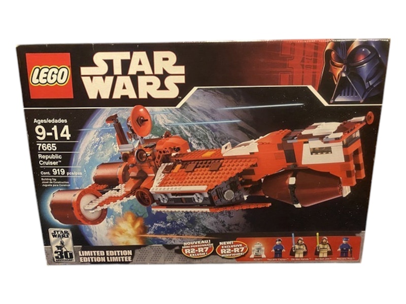 LEGO Star Wars Republic Cruiser Limited Edition with R2-R7
